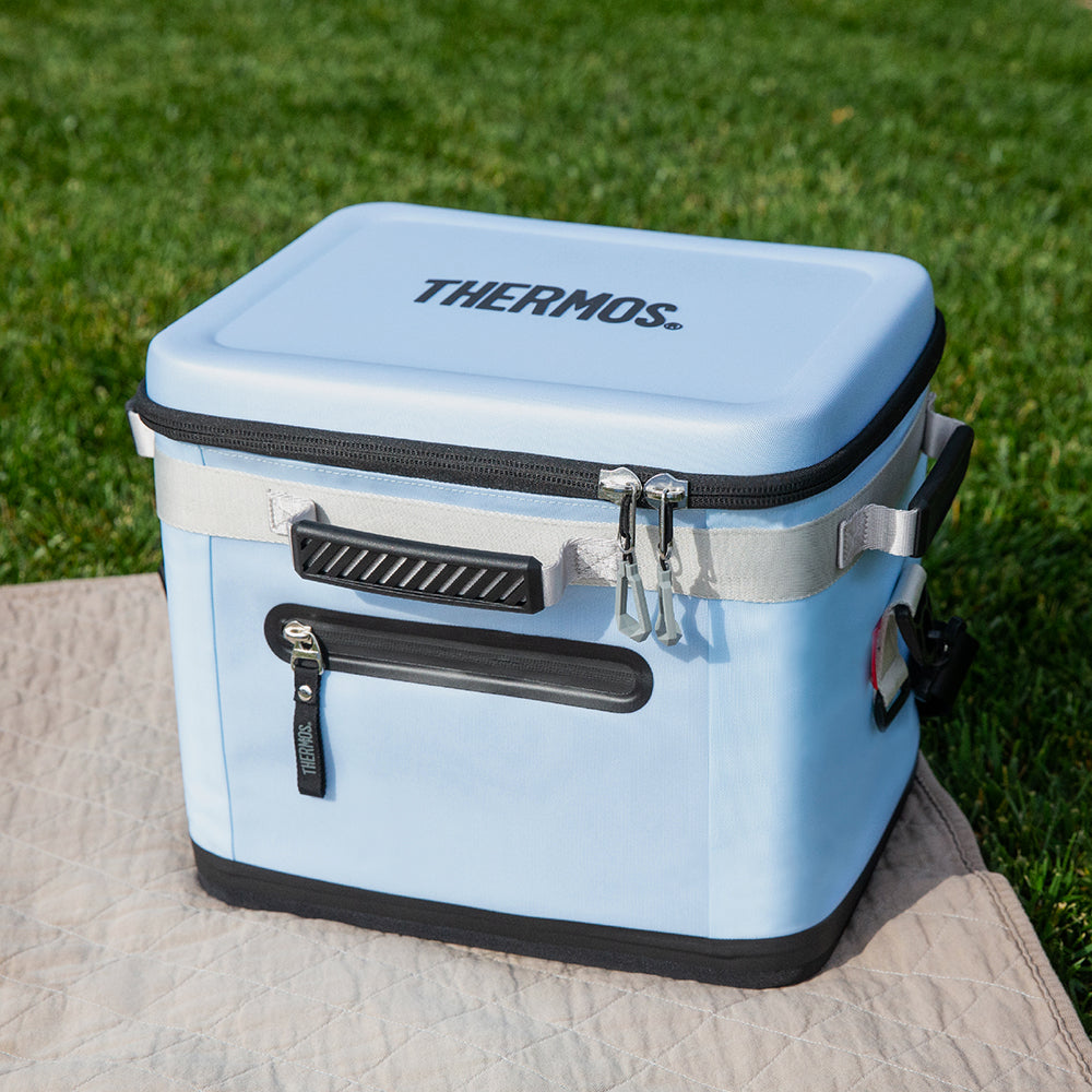 Thermos® Icon™ cooler bag in Glacier — lifestyle photo in use