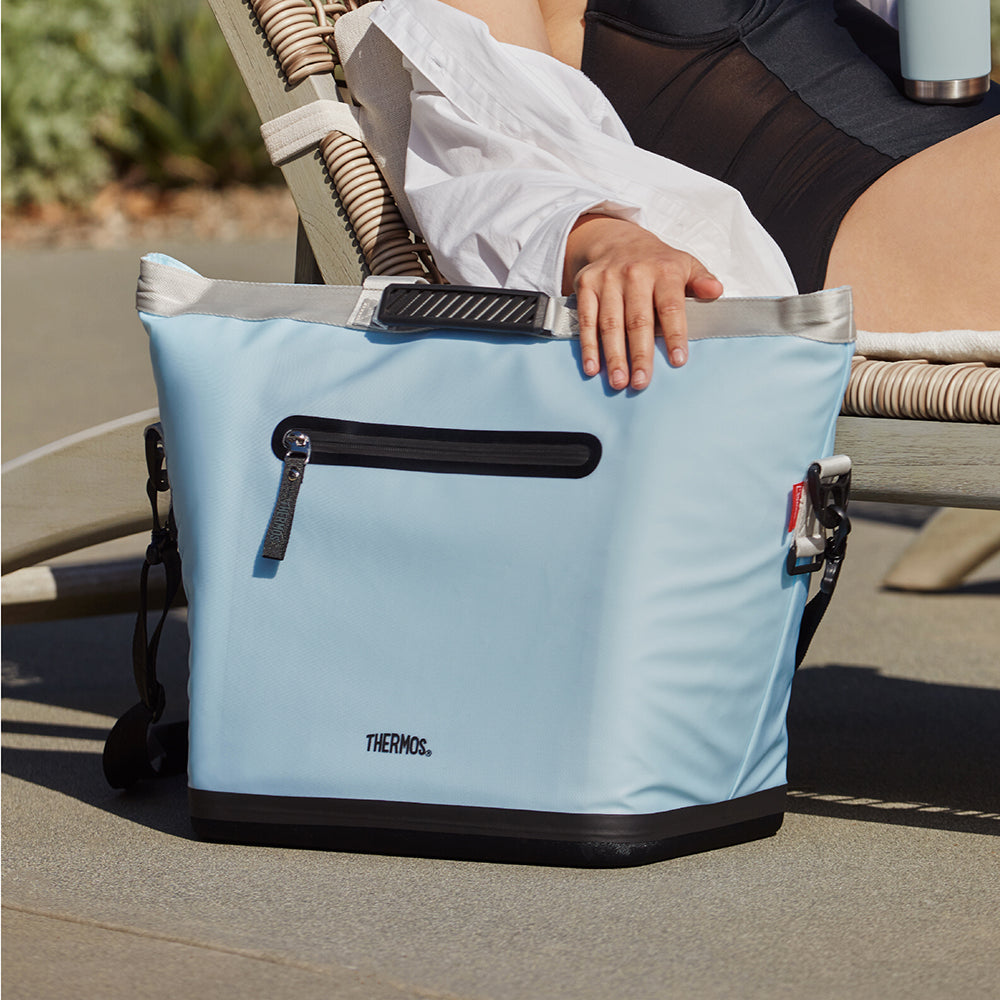 Thermos® Icon™ cooler bag in Glacier — lifestyle photo in use