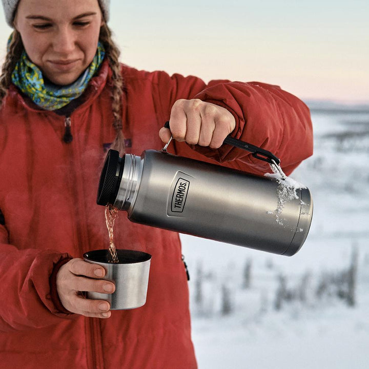 Thermos® 40oz Icon™ beverage bottle in Granite — lifestyle photo in use